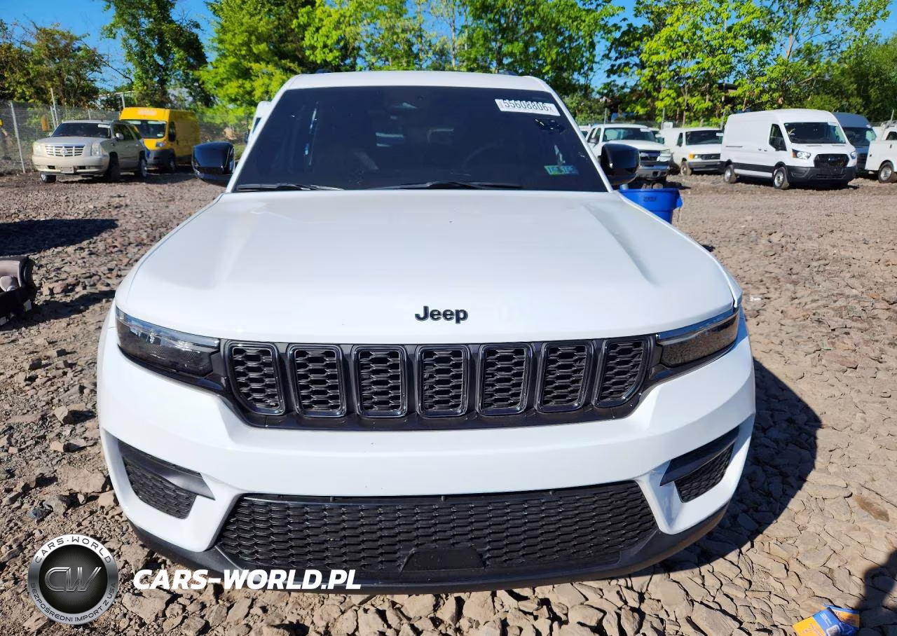 2025 Jeep Grand Cherokee Laredo VIN:1C4RJHAGXSC265704 - 5