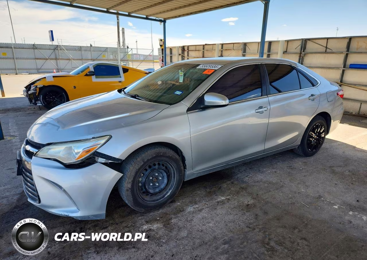 2017 Toyota Camry Le – zdjęcie 1 z 12