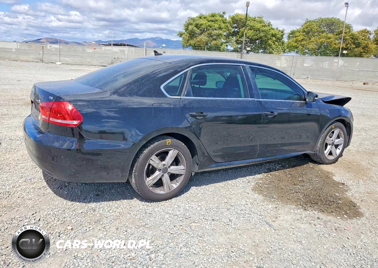 2015 Volkswagen Passat S VIN:1VWAT7A36FC085797 - 3