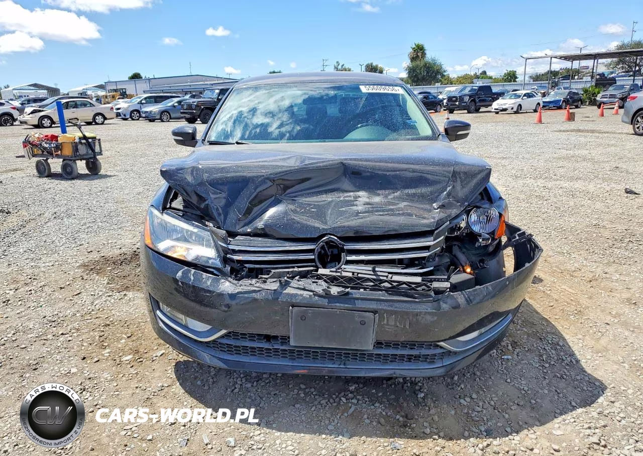 2015 Volkswagen Passat S VIN:1VWAT7A36FC085797 - 5