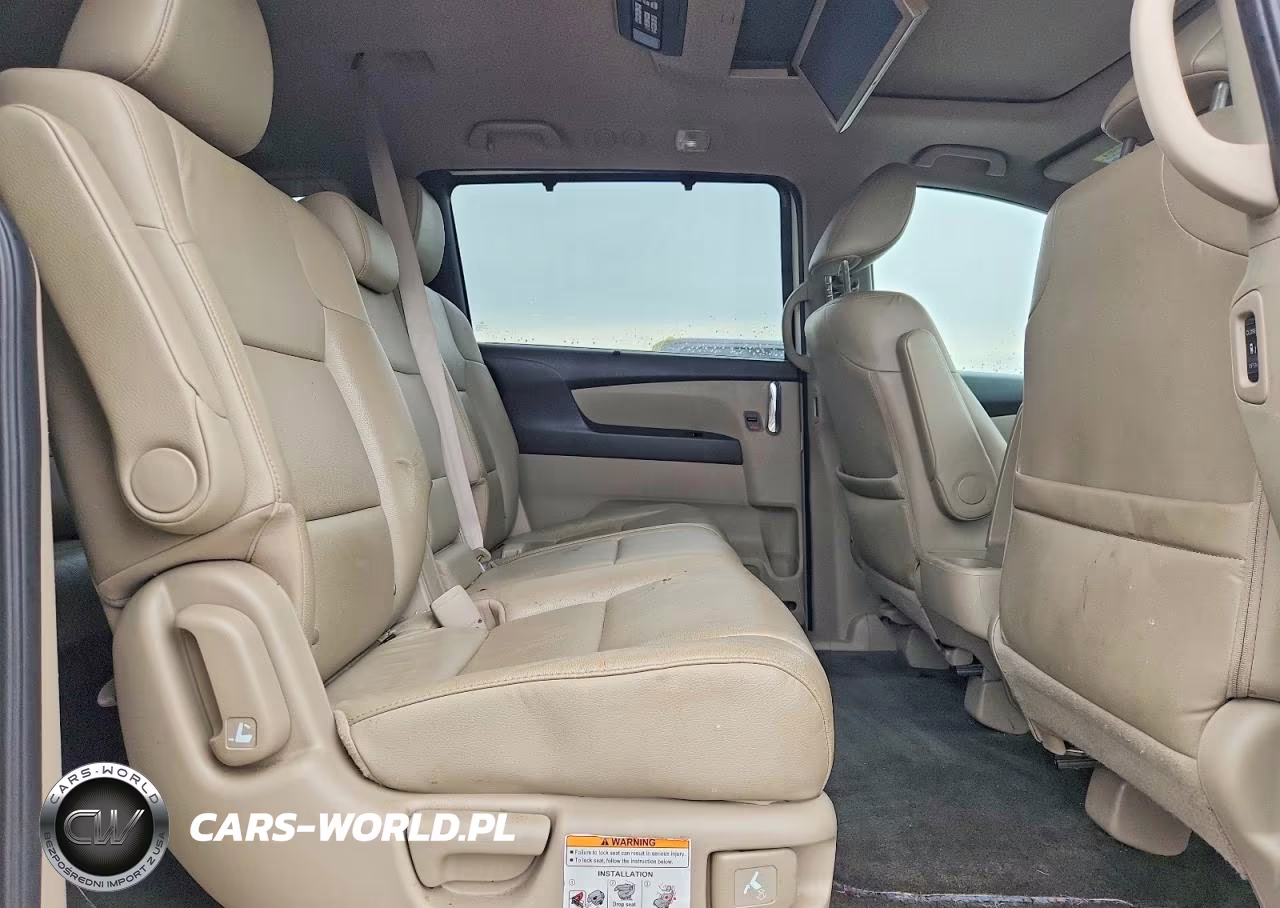 2016 Honda Odyssey Touring VIN:5FNRL5H98GB147385 - 11