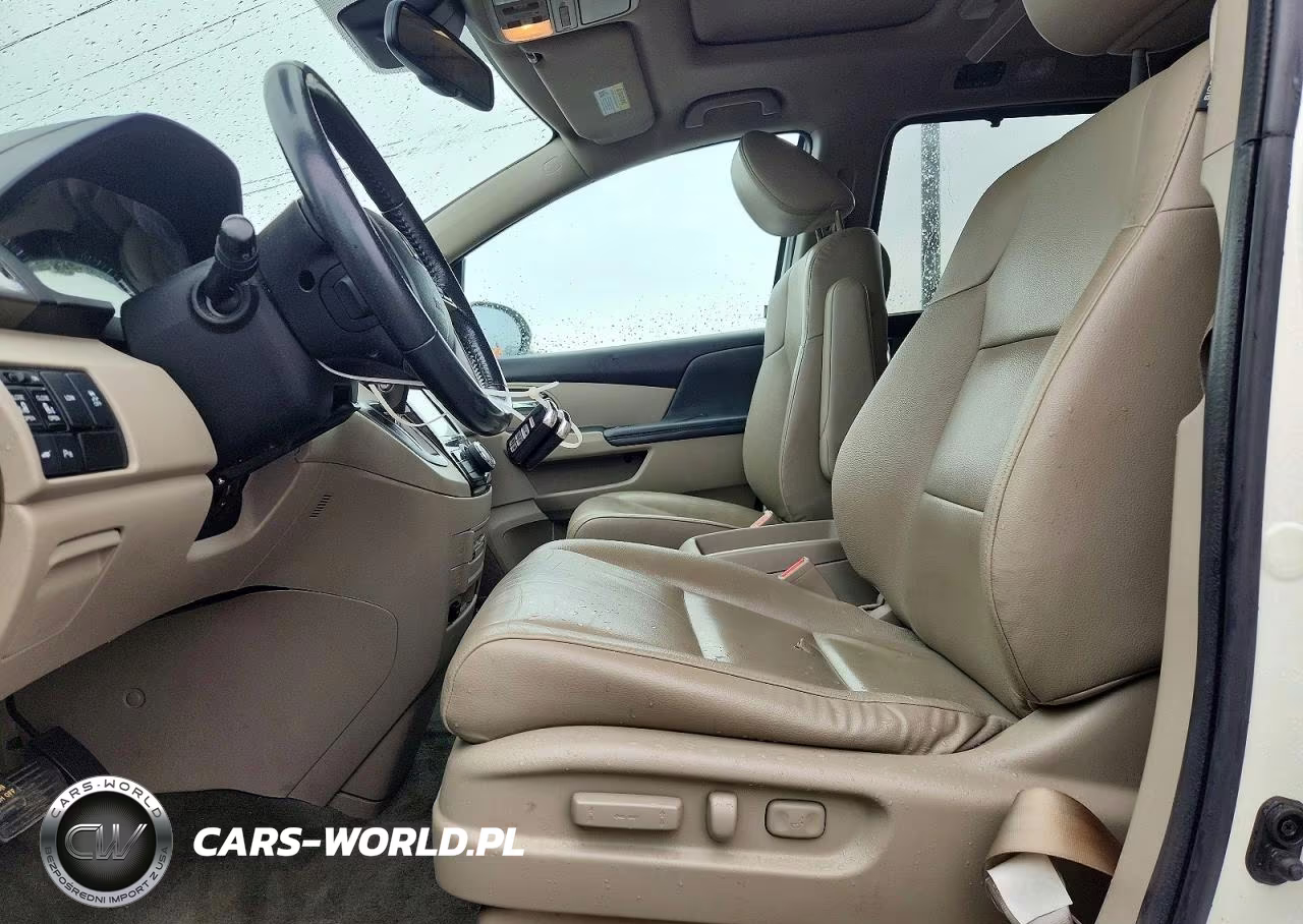 2016 Honda Odyssey Touring VIN:5FNRL5H98GB147385 - 7
