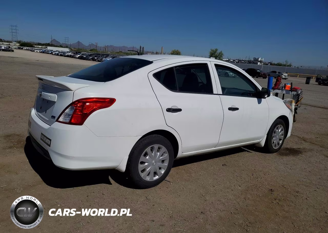 2015 Nissan Versa 1.6 S Plus VIN:3N1CN7AP6FL890568 - 3