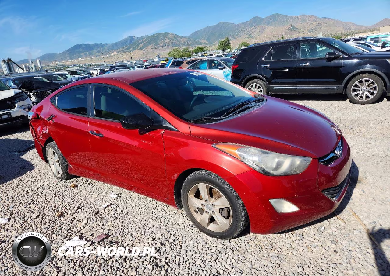 2013 Hyundai Elantra Gls VIN:KMHDH4AE5DU488996 - 4