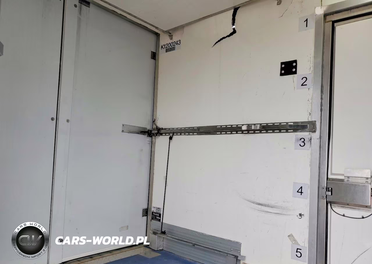 2020 Ford Transit Delivery Truck VIN:1FDBW5Z84LKB52493 - 10