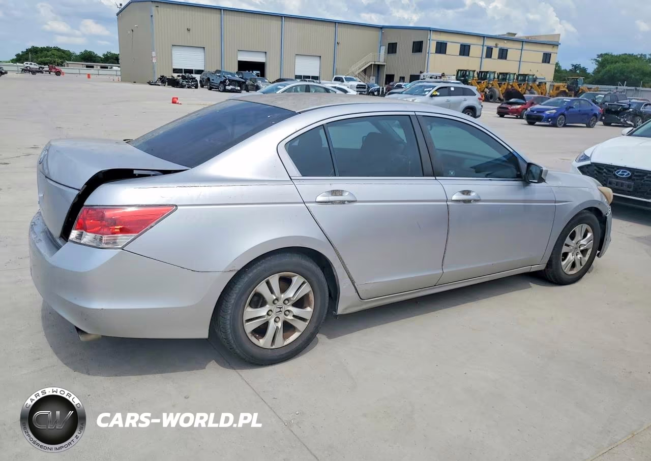 2008 Honda Accord Lxp VIN:JHMCP26468C065815 - 3