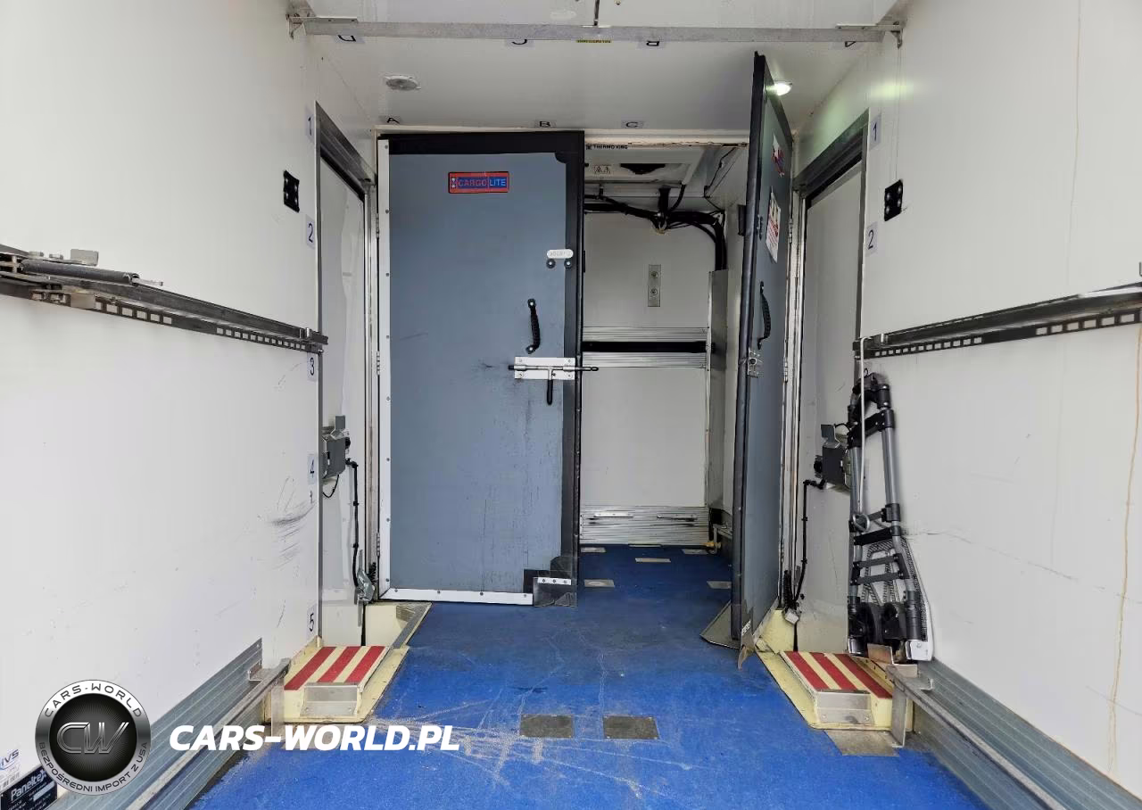 2022 Ford Transit Delivery Truck VIN:1FDBW5Z83NKA31540 - 10