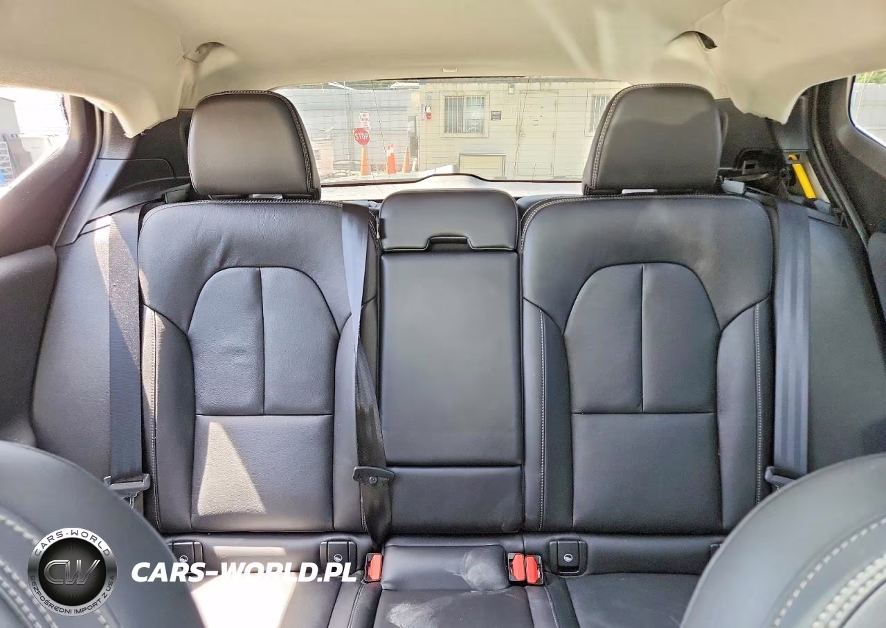 2025 Volvo Xc40 Ultra VIN:YV4L12UF5S2529565 - 10