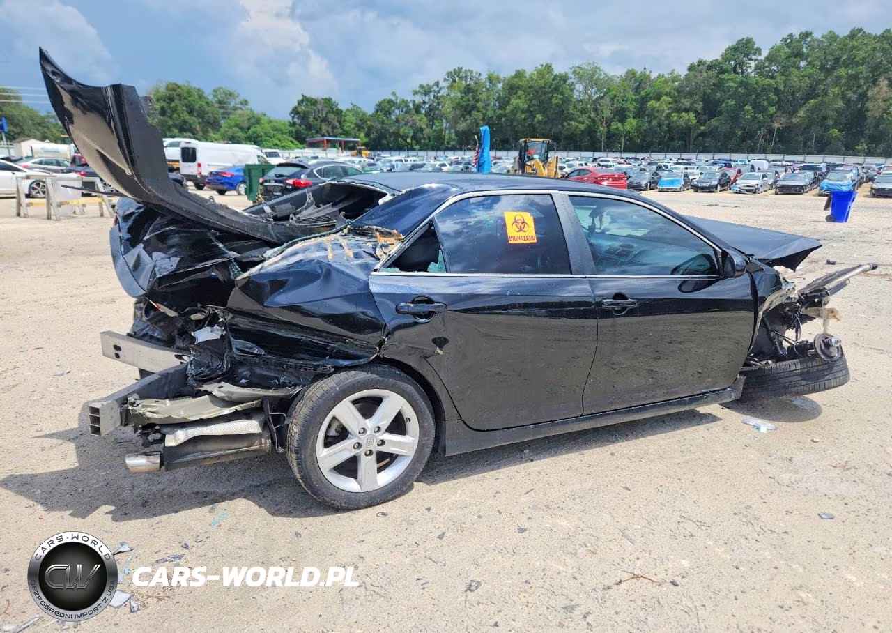 2014 Toyota Camry Se VIN:4T1BF1FK1EU302138 - 3