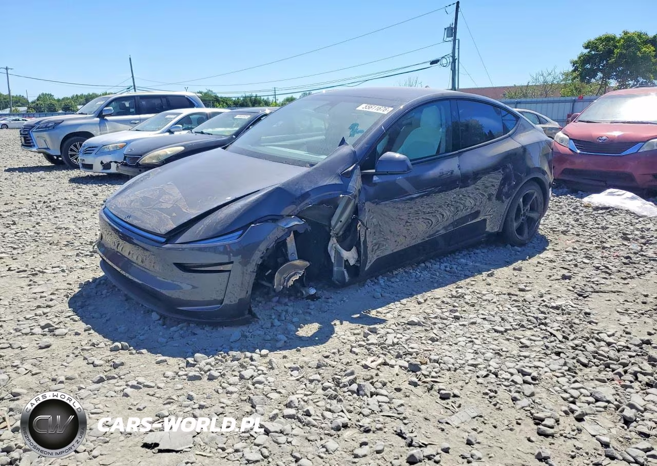 2026 Tesla Model Y – zdjęcie 1 z 12