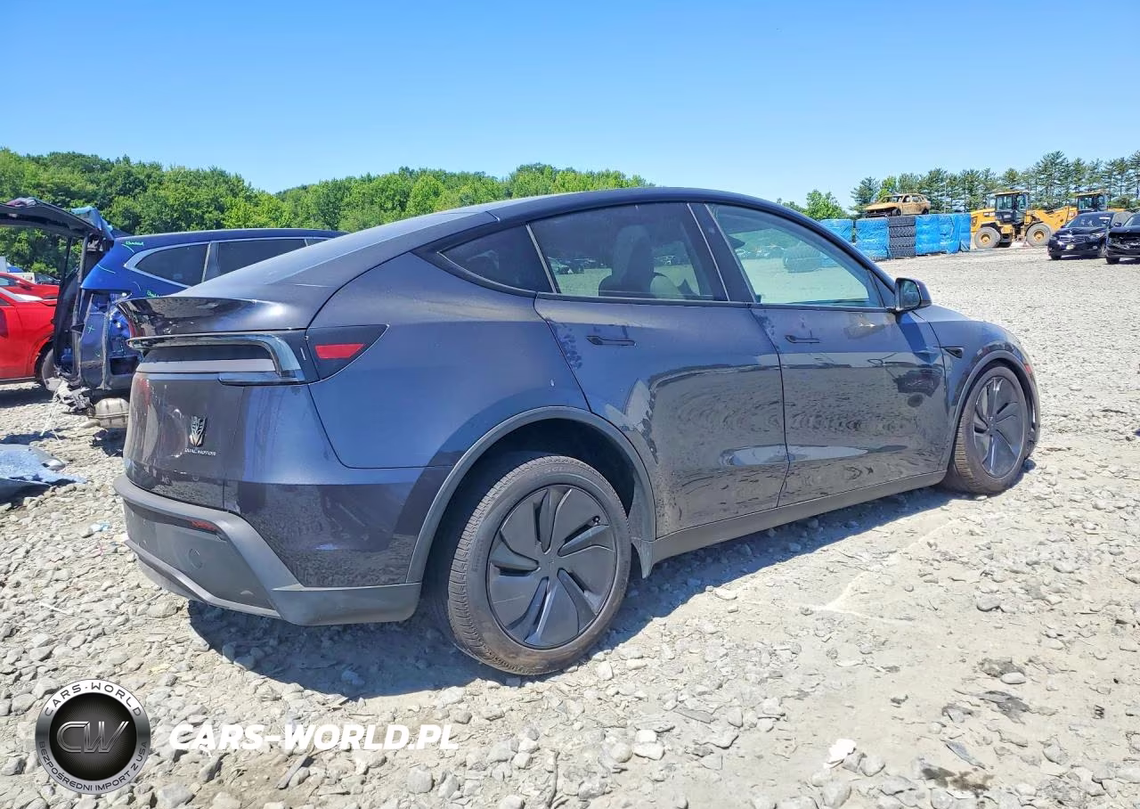 2026 Tesla Model Y VIN:7SAYGDEE3TA466375 - 3