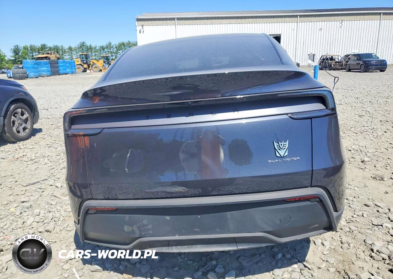 2026 Tesla Model Y VIN:7SAYGDEE3TA466375 - 6