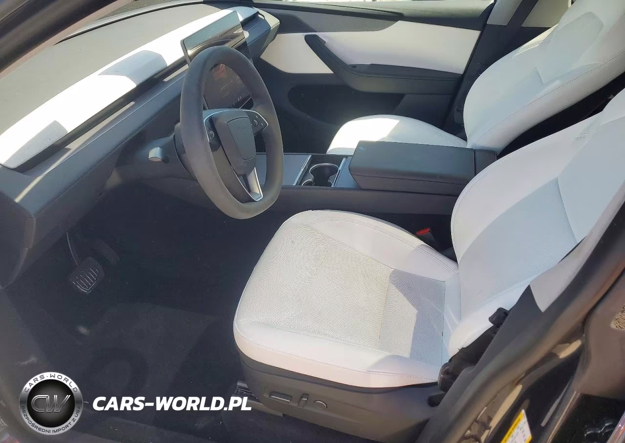 2026 Tesla Model Y VIN:7SAYGDEE3TA466375 - 7