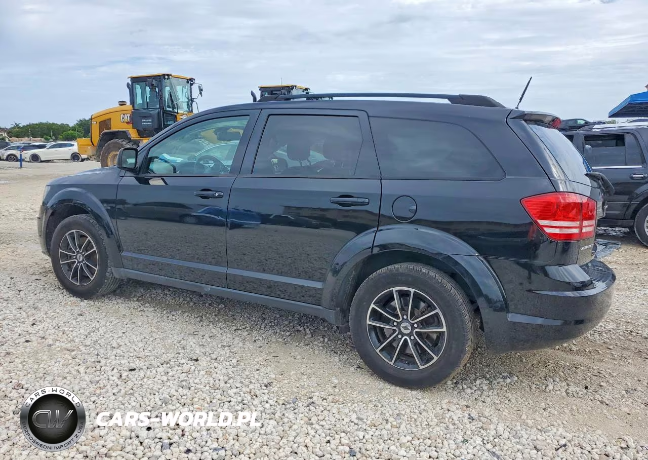 2018 Dodge Journey Se VIN:3C4PDCABXJT530632 - 2