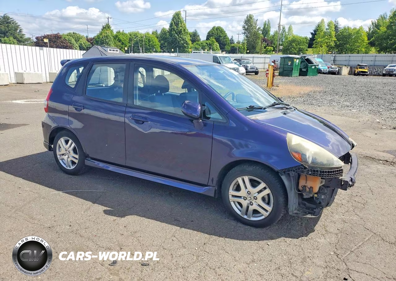 2008 Honda Fit Sport VIN:JHMGD37658S058313 - 4