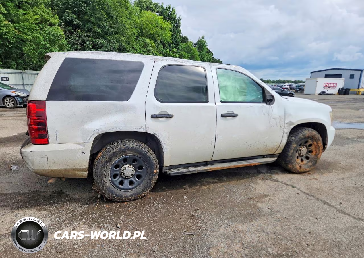 2010 Chevrolet Tahoe C1500 Ls VIN:1GNMCAE05AR109596 - 3