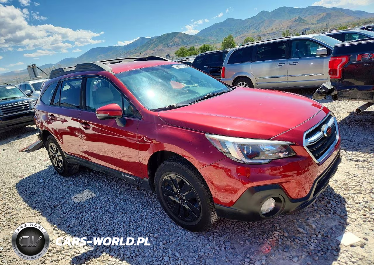 2019 Subaru Outback 2.5I Premium VIN:4S4BSAFC1K3370901 - 4