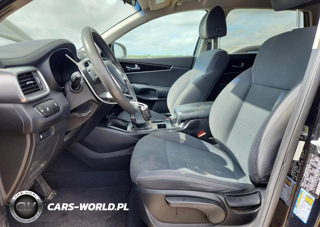 2019 Kia Sorento Lx VIN:5XYPG4A39KG463522 - 7