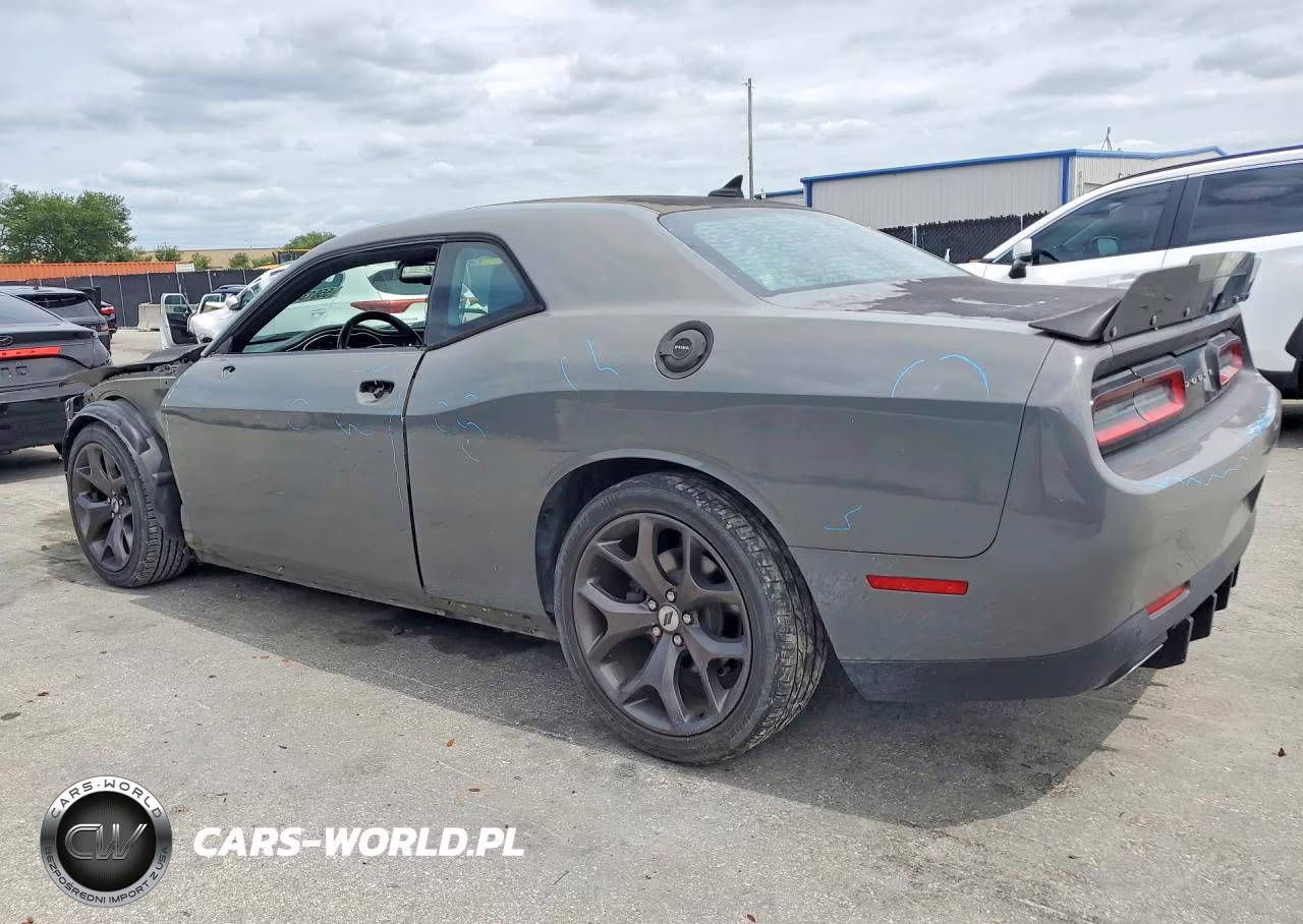 2018 Dodge Challenger Sxt VIN:2C3CDZAG1JH215079 - 2