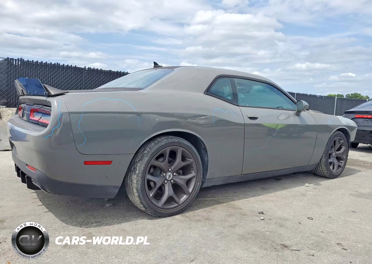 2018 Dodge Challenger Sxt VIN:2C3CDZAG1JH215079 - 3