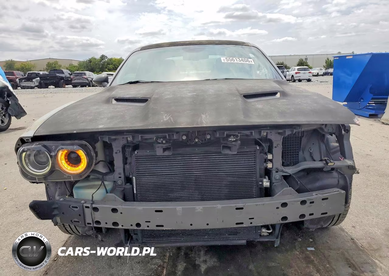 2018 Dodge Challenger Sxt VIN:2C3CDZAG1JH215079 - 5