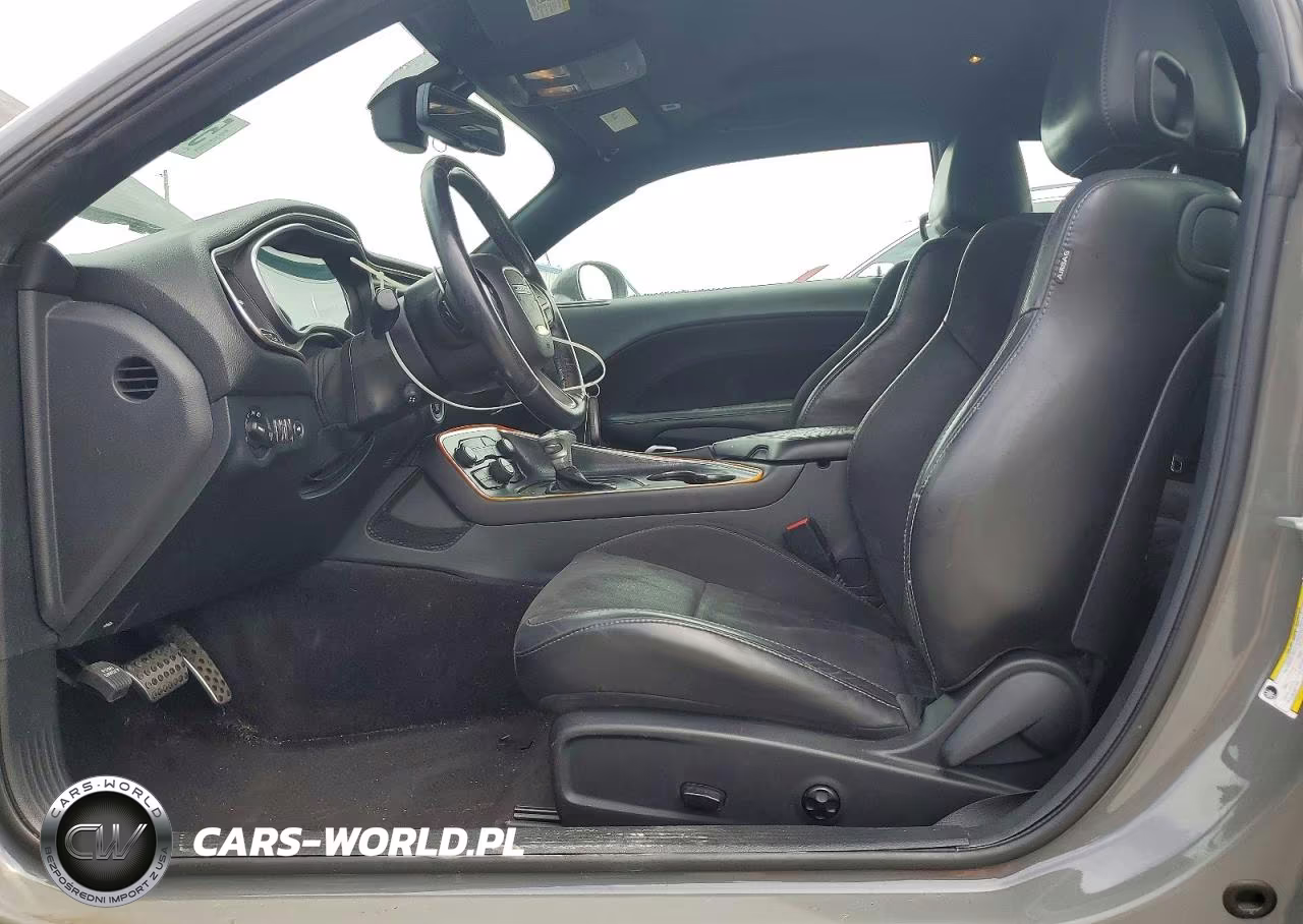 2018 Dodge Challenger Sxt VIN:2C3CDZAG1JH215079 - 7