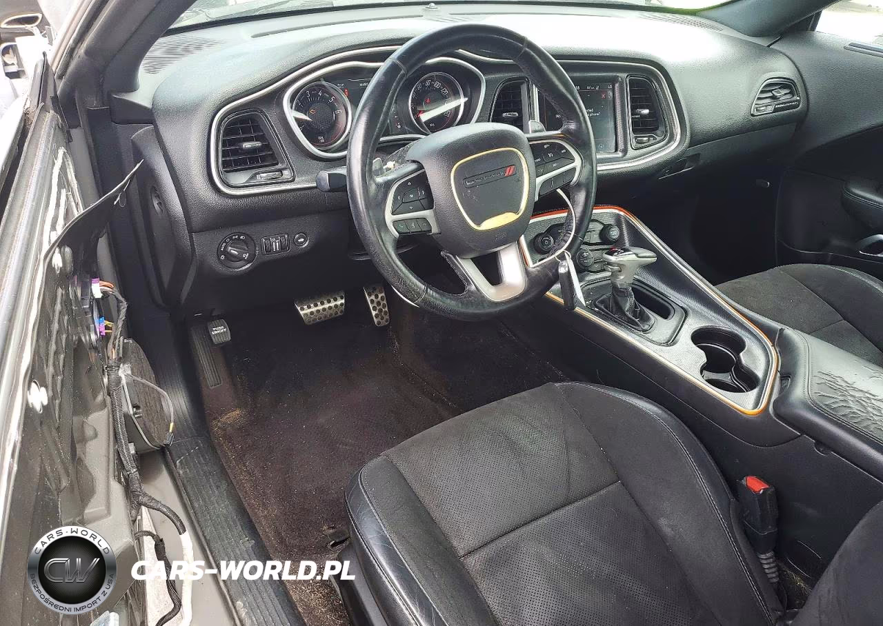 2018 Dodge Challenger Sxt VIN:2C3CDZAG1JH215079 - 8