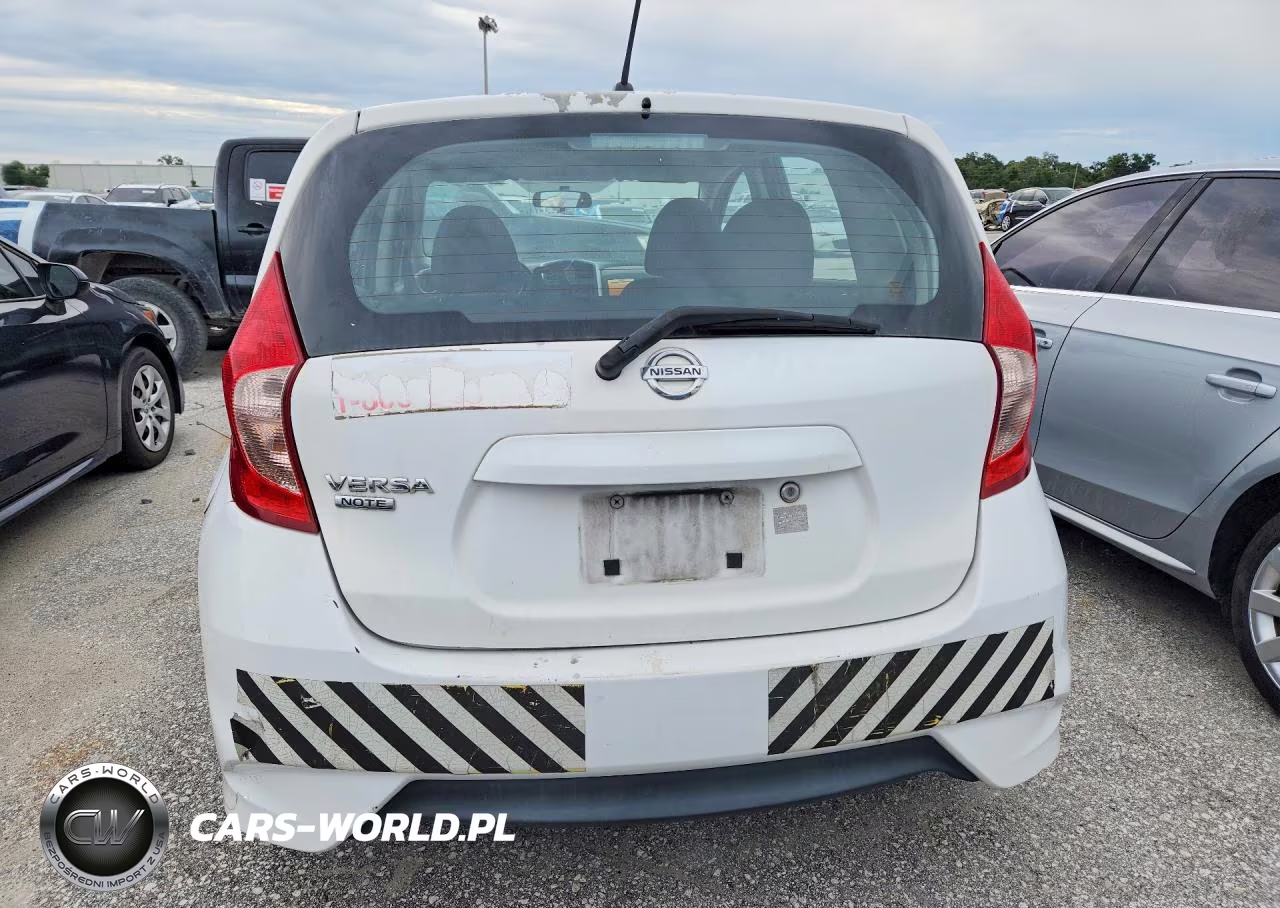 2018 Nissan Versa Note S VIN:3N1CE2CPXJL353730 - 6
