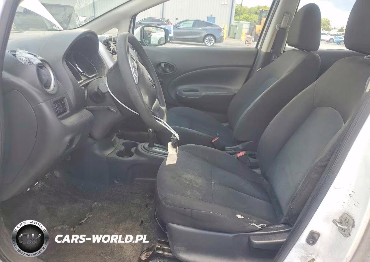 2018 Nissan Versa Note S VIN:3N1CE2CPXJL353730 - 7
