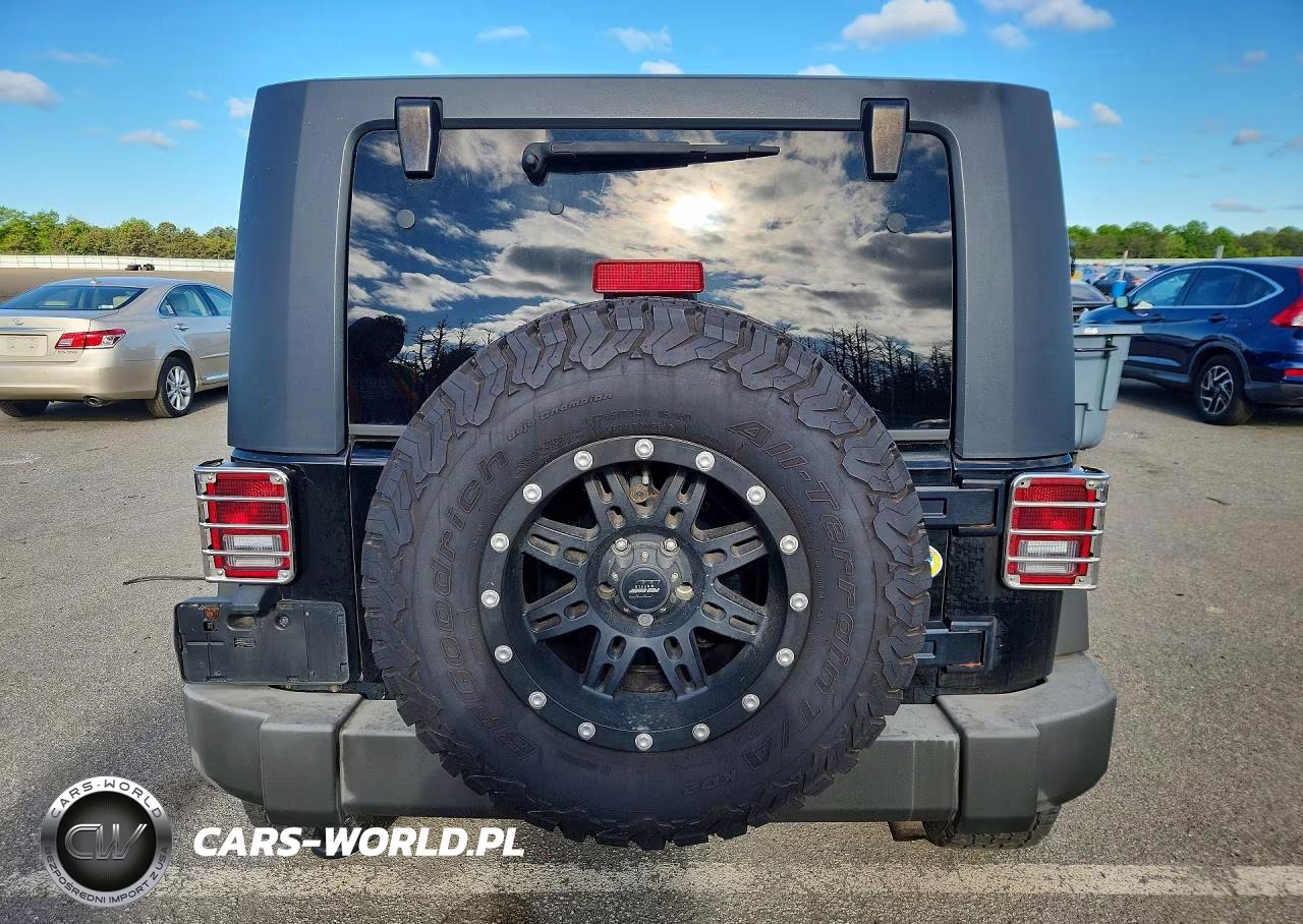2010 Jeep Wrangler Unlimited Sport VIN:1J4HA3H10AL166558 - 6