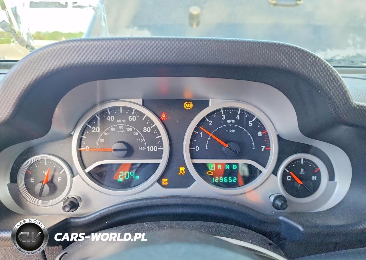 2010 Jeep Wrangler Unlimited Sport VIN:1J4HA3H10AL166558 - 9