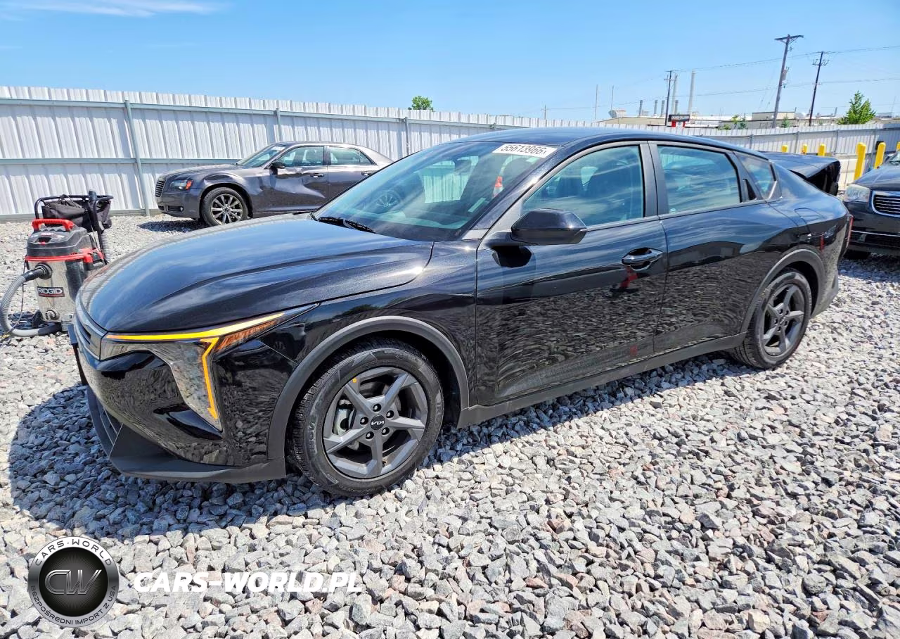2025 Kia K4 Lxs – zdjęcie 1 z 12