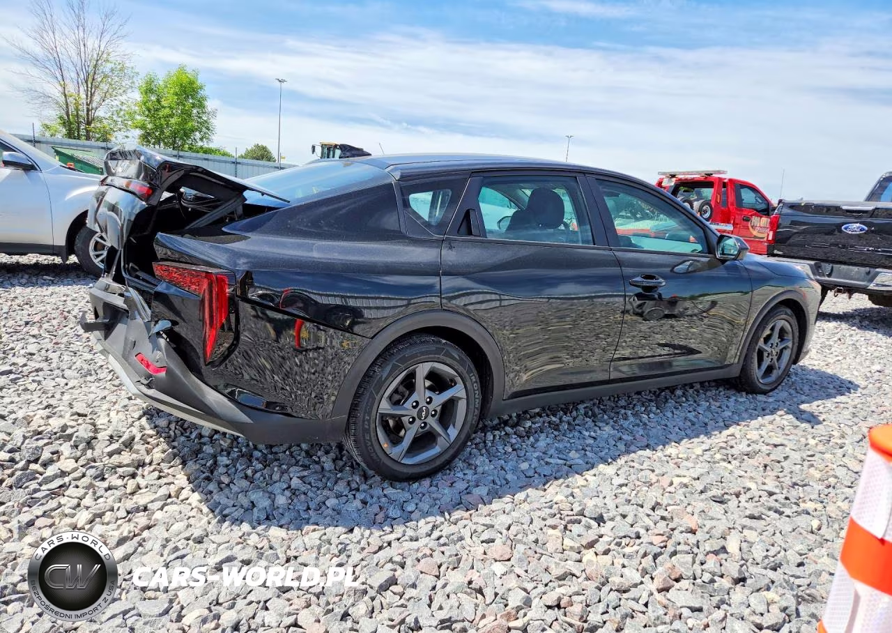 2025 Kia K4 Lxs VIN:3KPFT4DE8SE032347 - 3