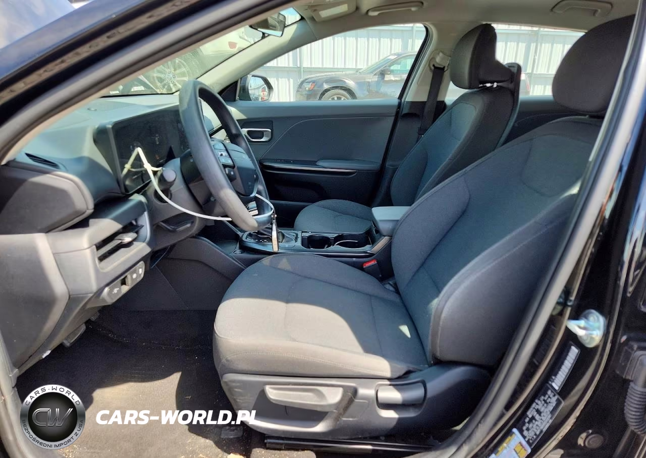 2025 Kia K4 Lxs VIN:3KPFT4DE8SE032347 - 7