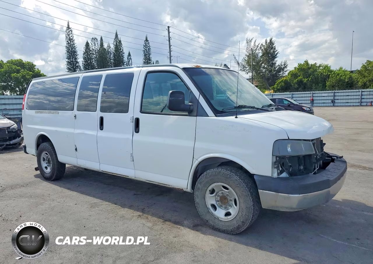 2018 Chevrolet Express G3500 Lt VIN:1GAZGPFG0J1333187 - 4