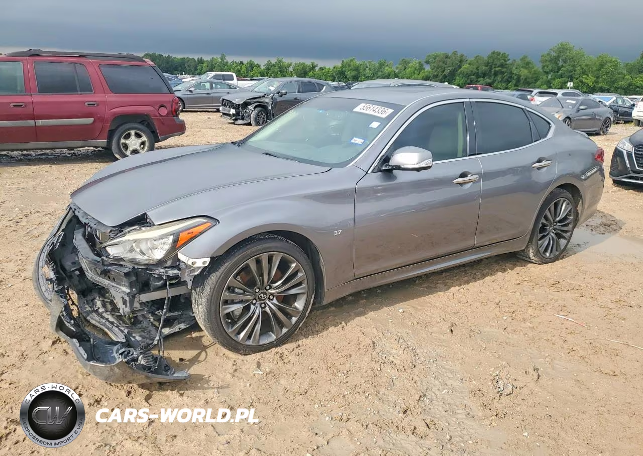2018 Infiniti Q70 3.7 Luxe
