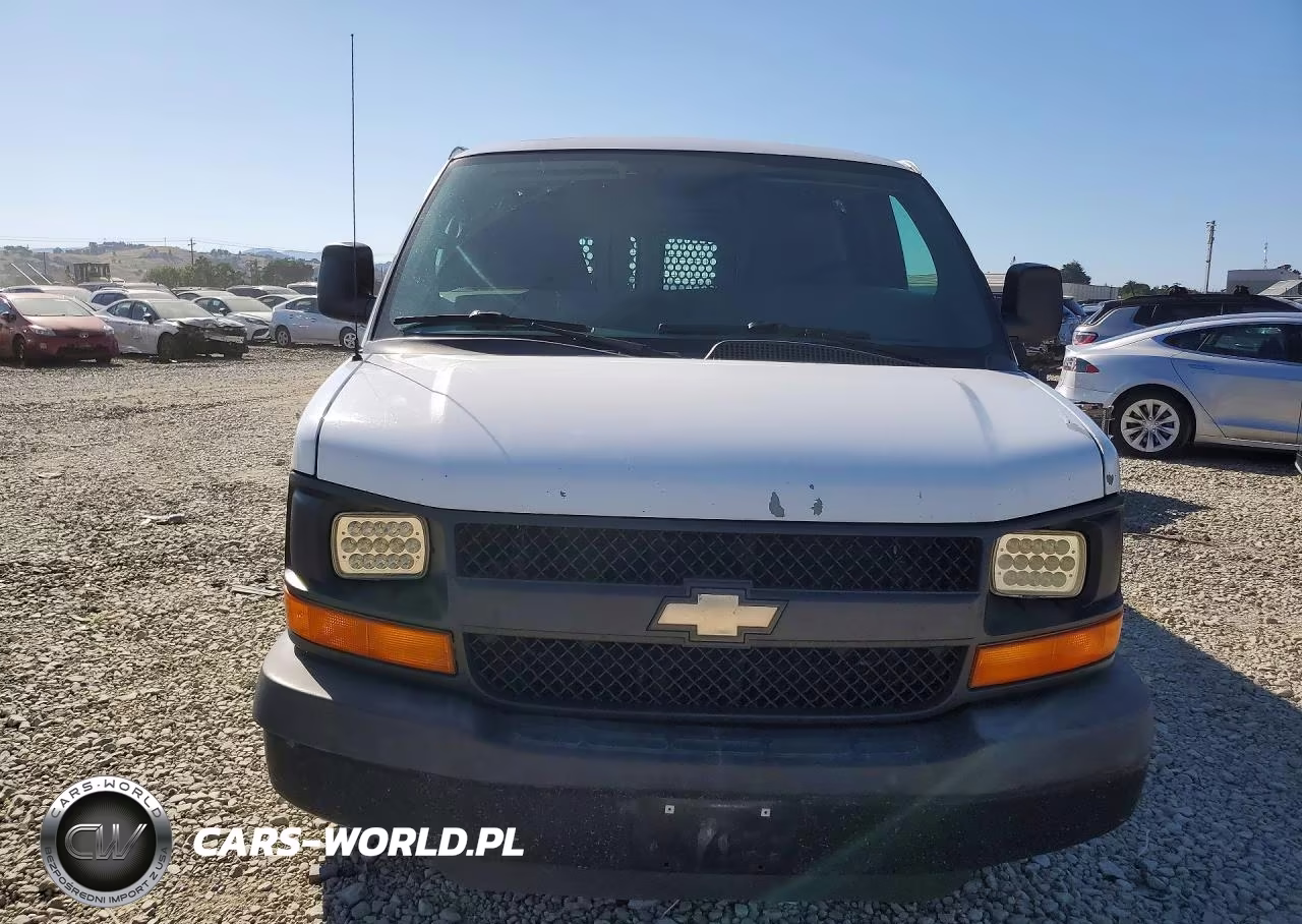2013 Chev Express G2500 VIN:1GCWGGCA7D1104620 - 5