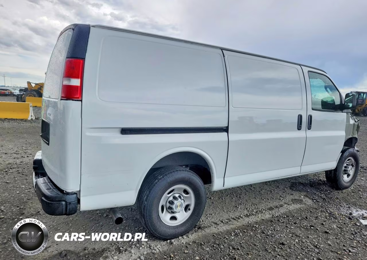 2024 Chevrolet Express G2500 VIN:1GCWGAFP0R1253536 - 3