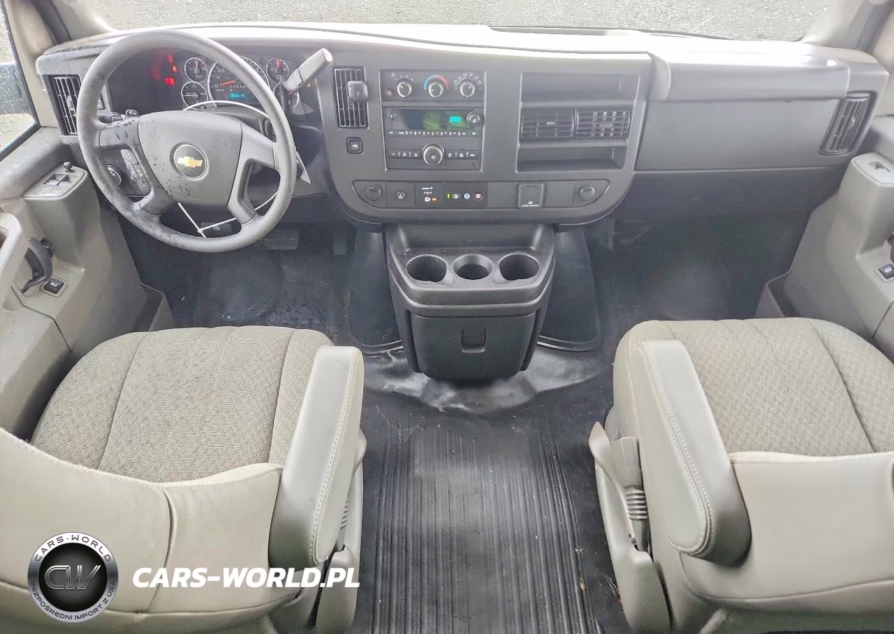 2024 Chevrolet Express G2500 VIN:1GCWGAFP0R1253536 - 8
