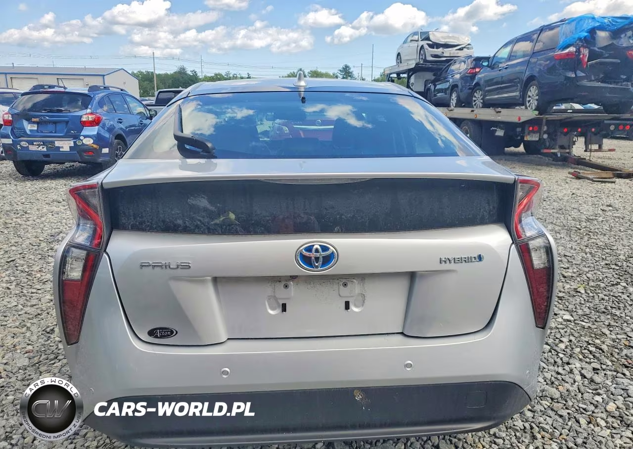 2018 Toyota Prius Four VIN:JTDKARFU3J3055417 - 6