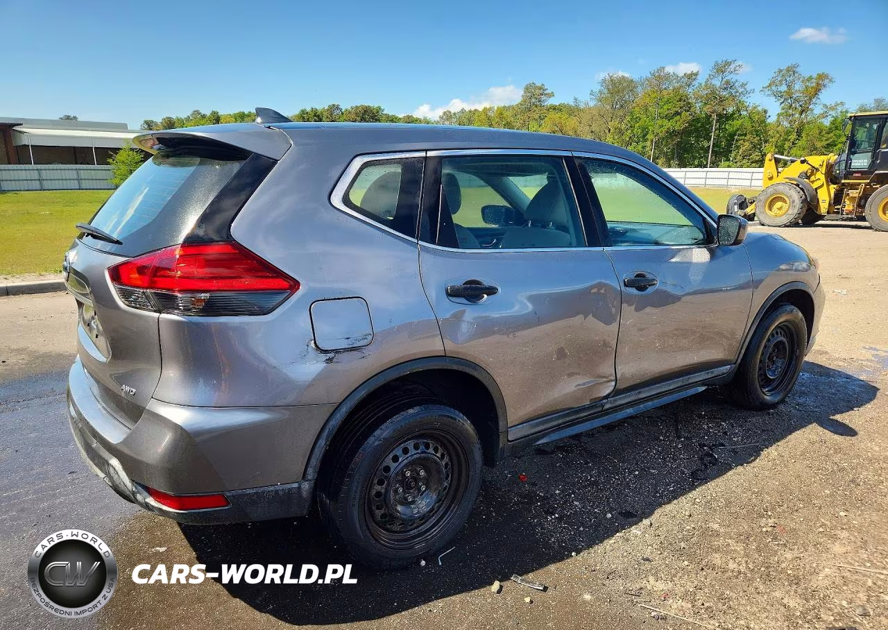 2017 Nissan Rogue S VIN:KNMAT2MV9HP601570 - 3