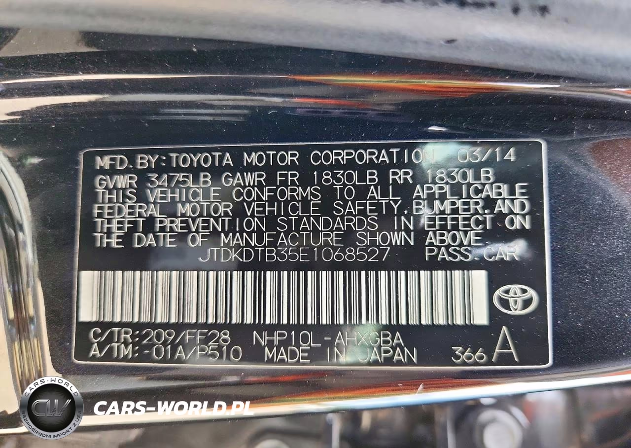 2014 Toyota Prius C Three VIN:JTDKDTB35E1068527 - 12