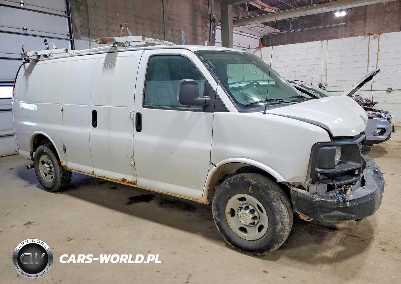 2013 Chevrolet Express G2500 VIN:1GCWGFCA8D1128435 - 4