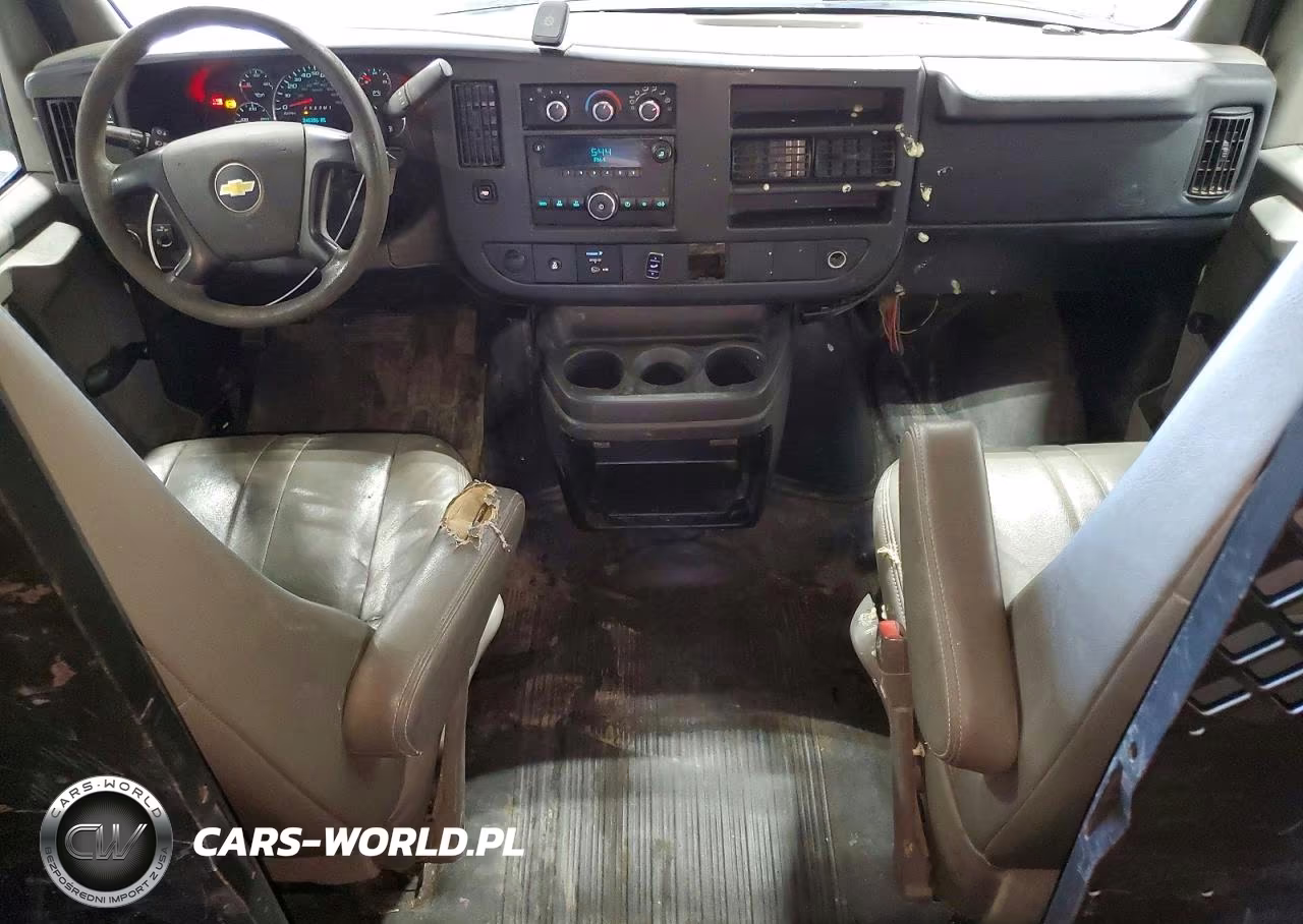 2013 Chevrolet Express G2500 VIN:1GCWGFCA8D1128435 - 8