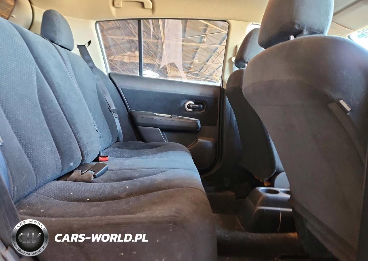 2011 Nissan Versa 1.8 S VIN:3N1BC1CP2BL492070 - 10