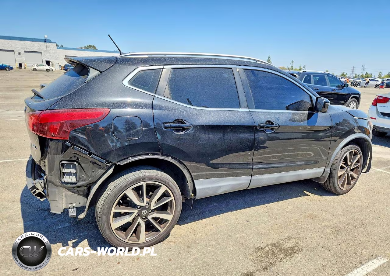 2018 Nissan Rogue Sport Sl VIN:JN1BJ1CP7JW105978 - 3