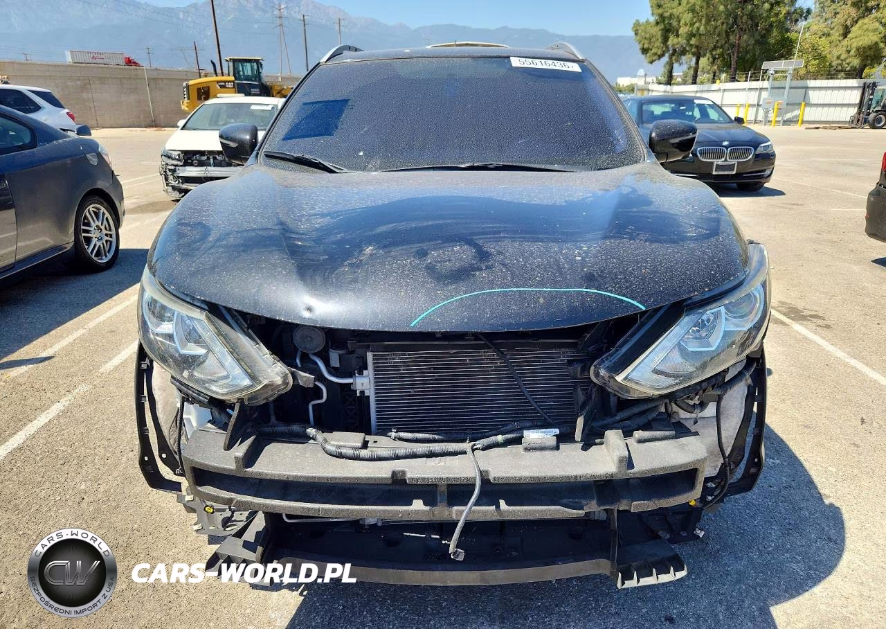 2018 Nissan Rogue Sport Sl VIN:JN1BJ1CP7JW105978 - 5