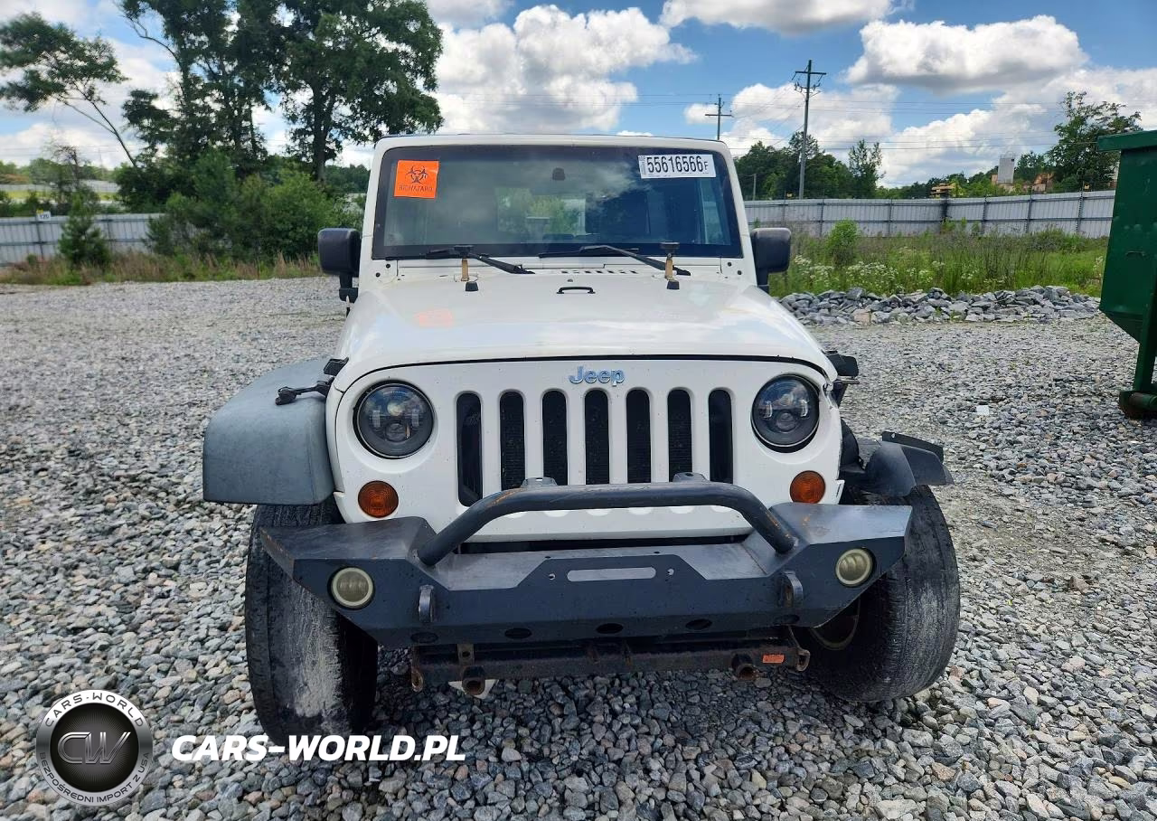 2008 Jeep Wrangler Unlimited X VIN:1J4GA39108L561456 - 5