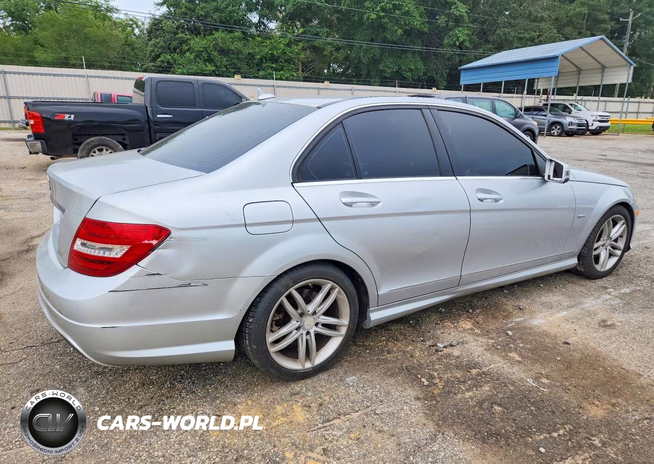 2012 Mercedes-Benz C 250 VIN:WDDGF4HB9CA679930 - 3