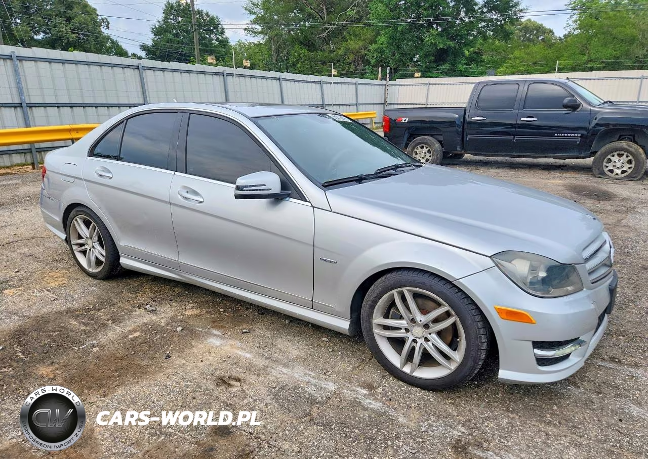 2012 Mercedes-Benz C 250 VIN:WDDGF4HB9CA679930 - 4